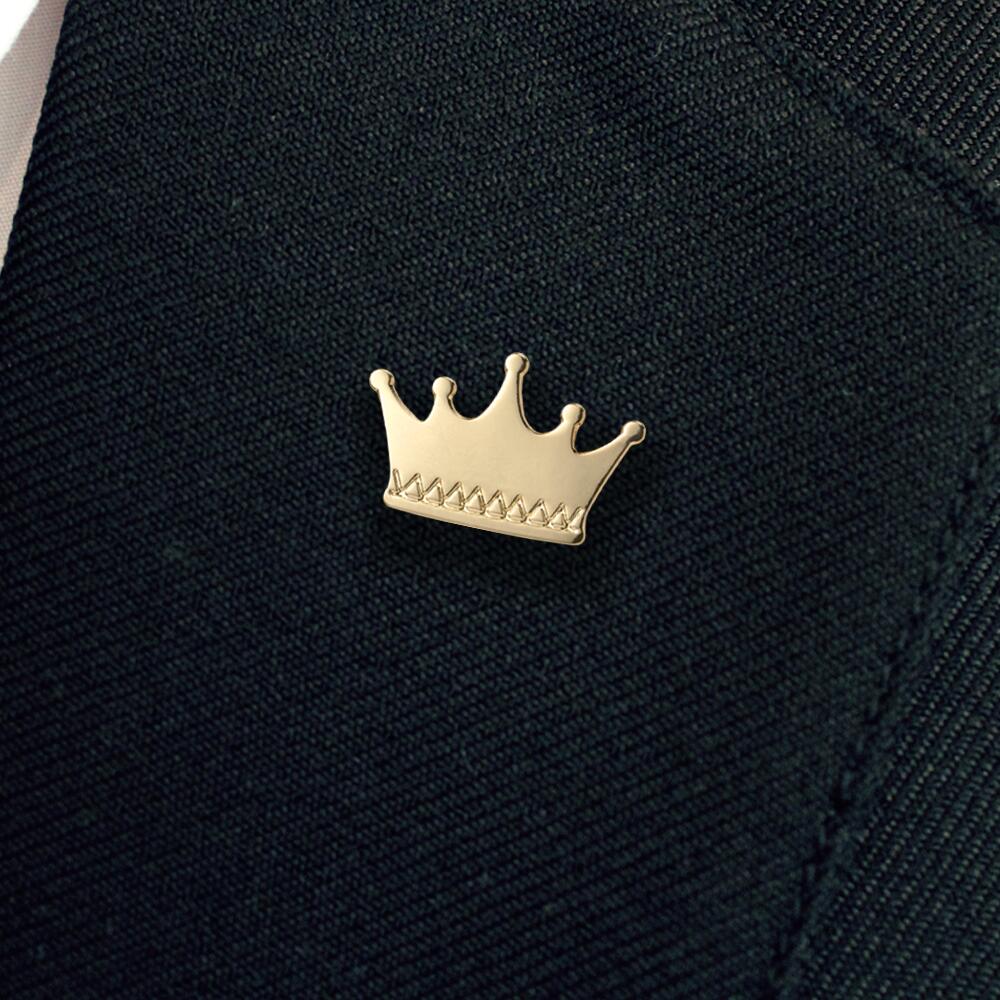 Gold crown enamel badge - Image 2