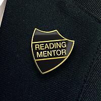 READING MENTOR shield badge (pack of 5)
