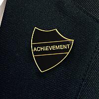 ACHIEVEMENT shield badge (pack of 5)