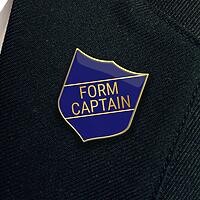 FORM CAPTAIN classic shield badge (pack of 5)