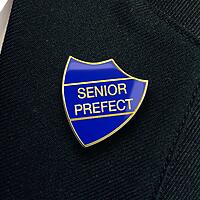 SENIOR PREFECT shield badge (pack of 5)